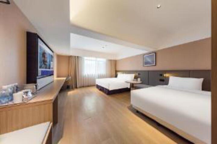 Room 5 of 7