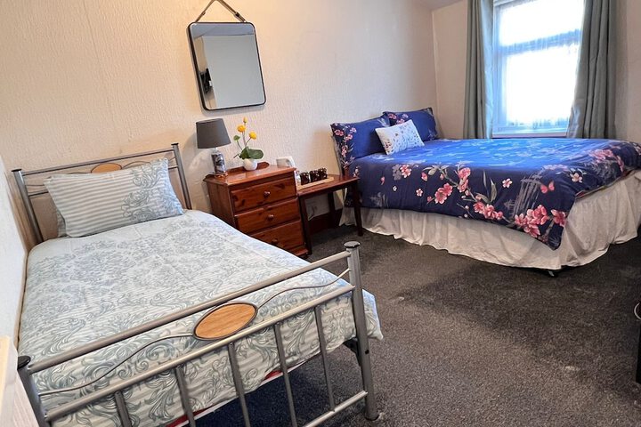 Room 16 of 37
