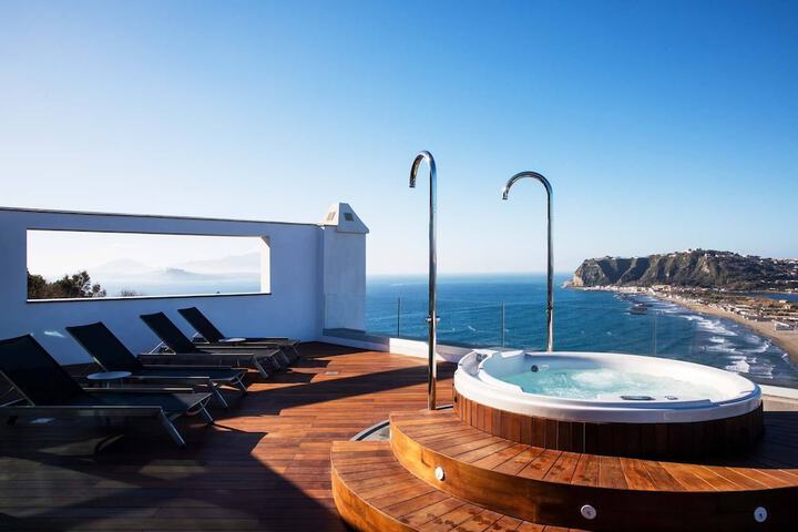 Sundeck 93 of 101