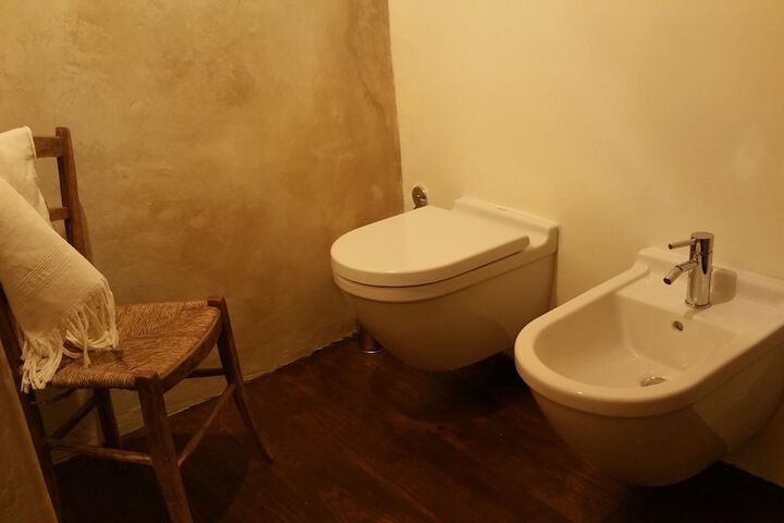 Room 70 of 112