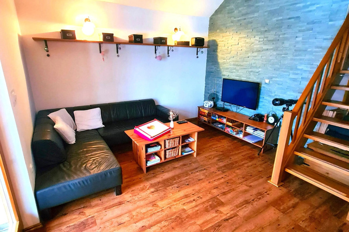 Room 2 of 18