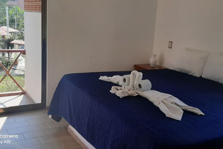 Room 3 of 18