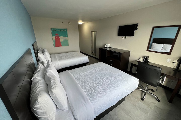 Room 4 of 27