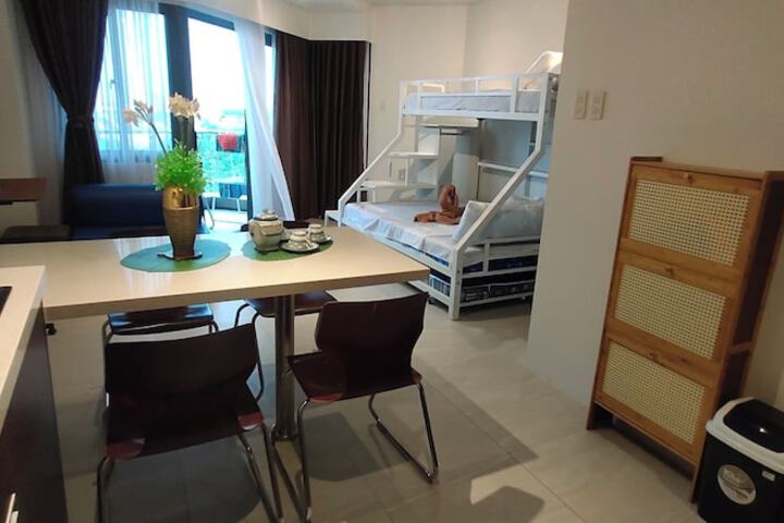 Room 5 of 5