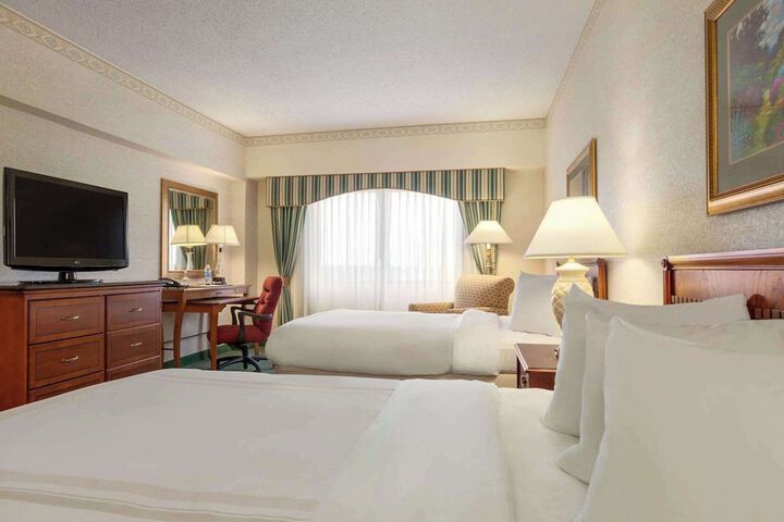 2 Double Beds Accessible (3 of 6)