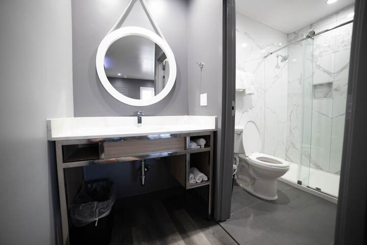 Room 18 of 22