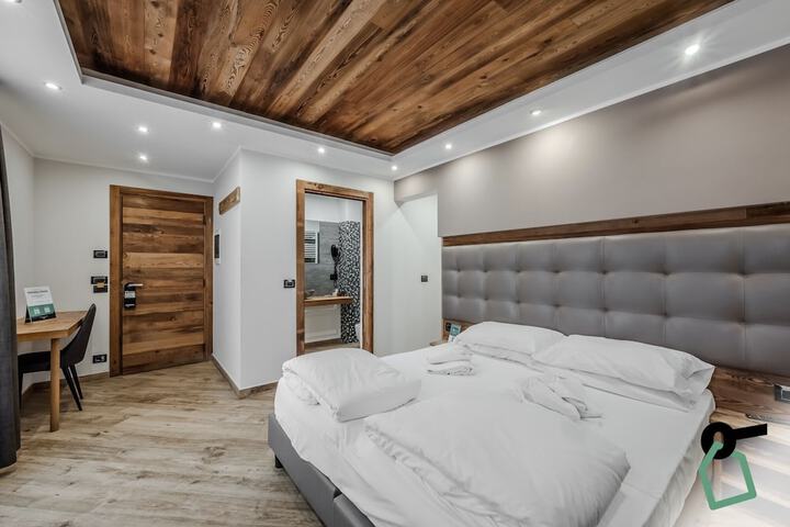 Room 17 of 39