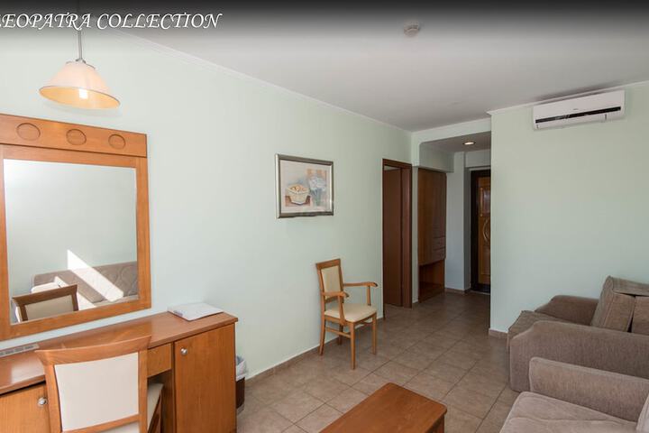 Room 14 of 44