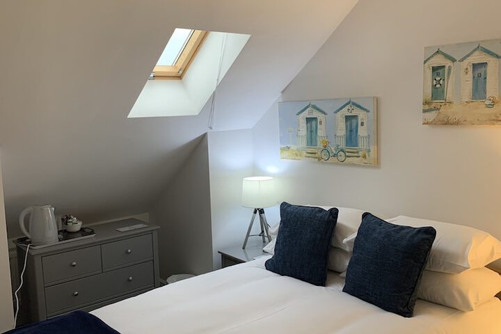 Room 9 of 40