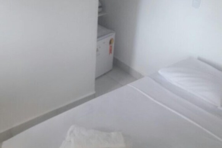 Room 11 of 28