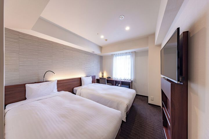 Room 19 of 43