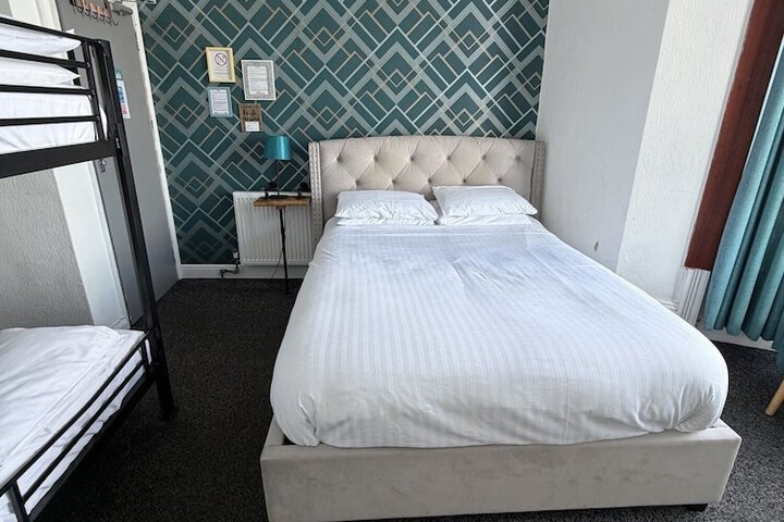 Room 68 of 114