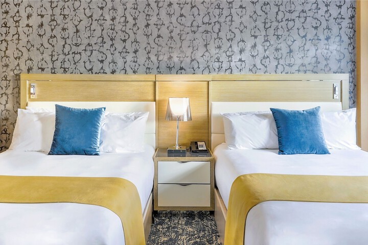 Room 12 of 72