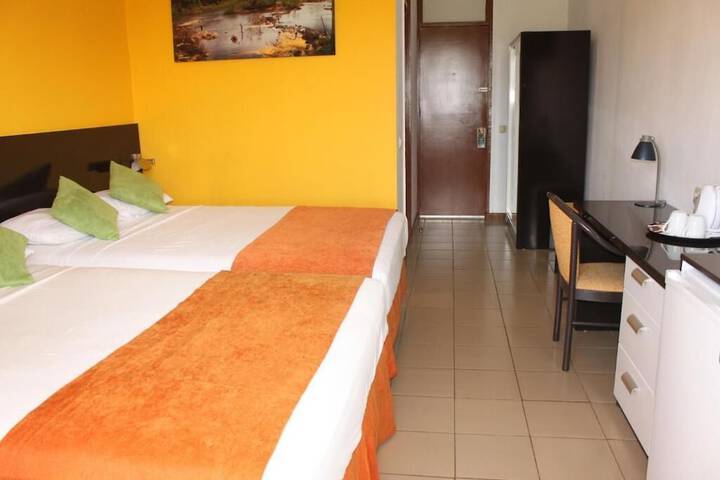 Room 20 of 33