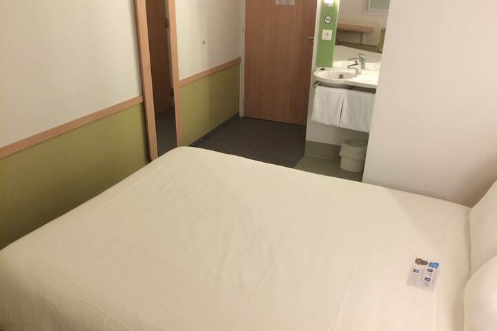 Room 22 of 62