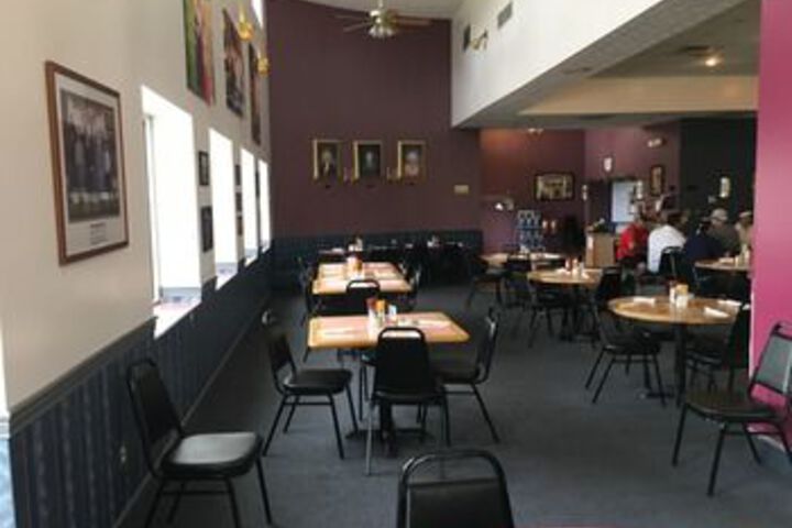 Dining 40 of 43