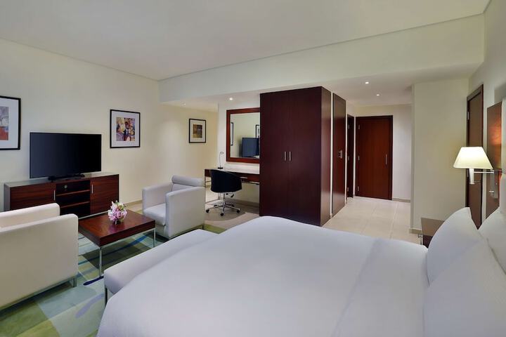 Room 80 of 199