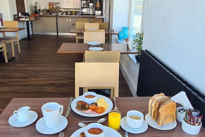 Breakfast/Coffee Service 33 of 50
