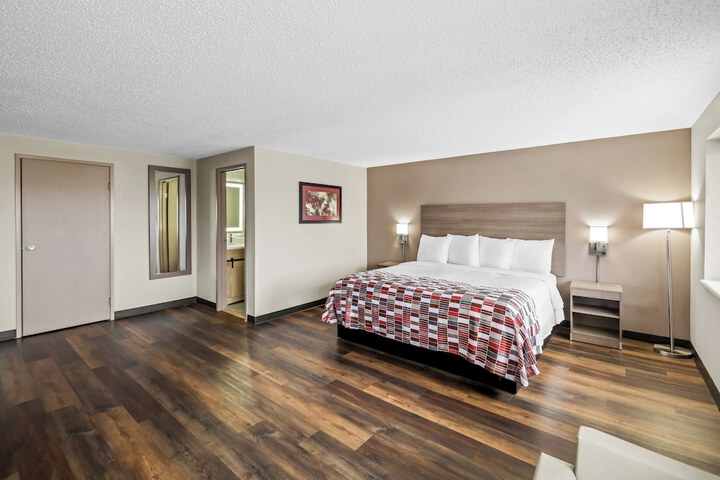 Room 16 of 36