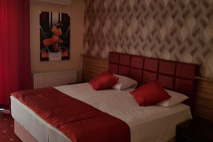 Room 2 of 24
