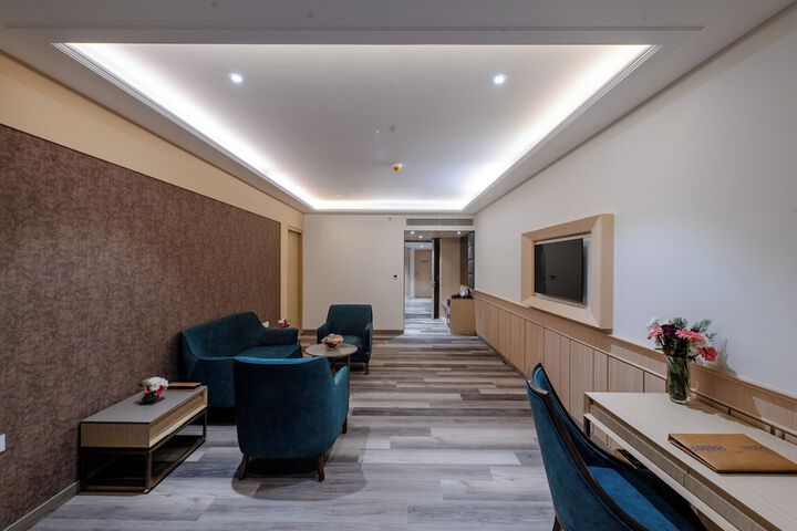 Room 8 of 39
