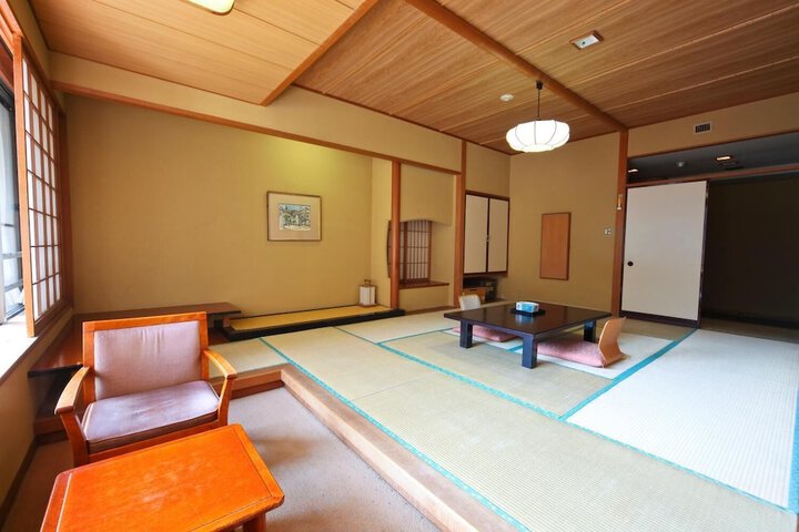Room 19 of 44