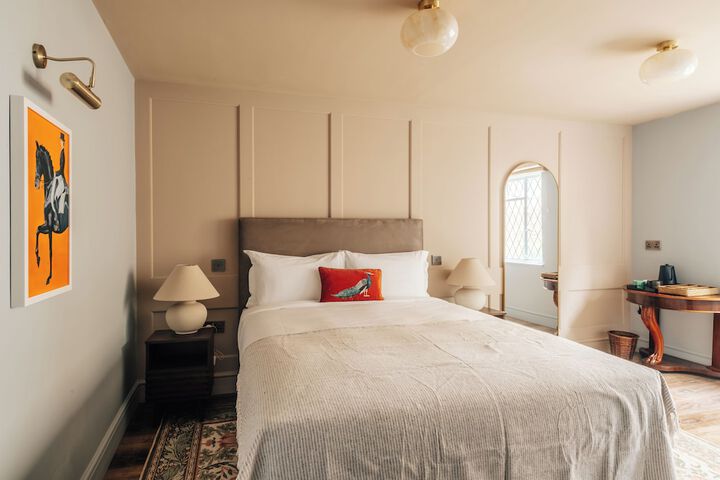 Room 93 of 160