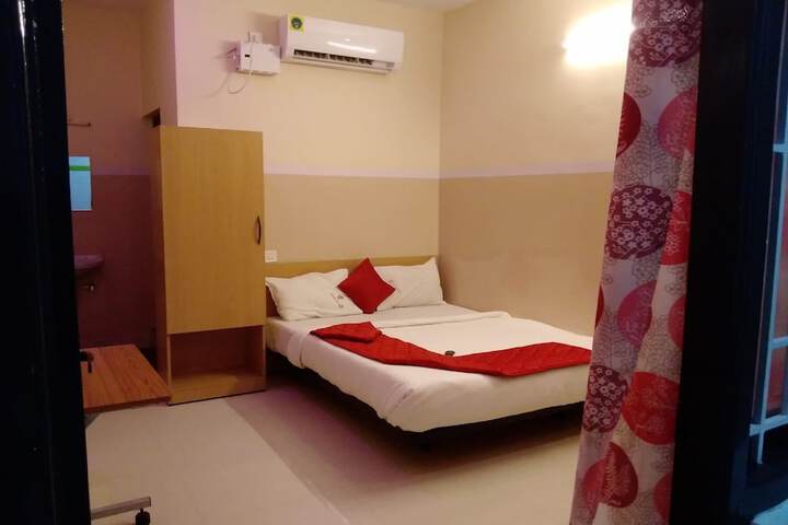 Room 7 of 10