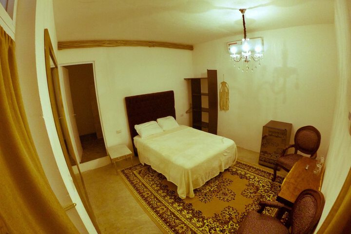 Room 2 of 18