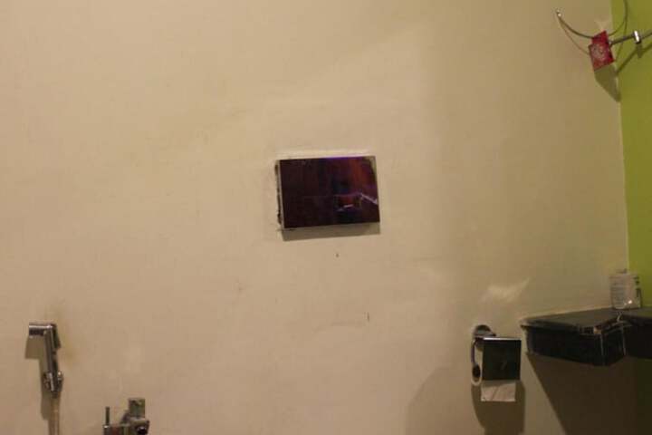 Room 34 of 64