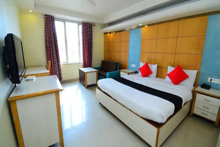 Room 6 of 22