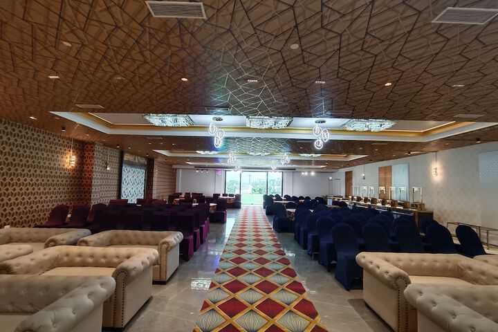 Ballroom/Hall 65 of 94