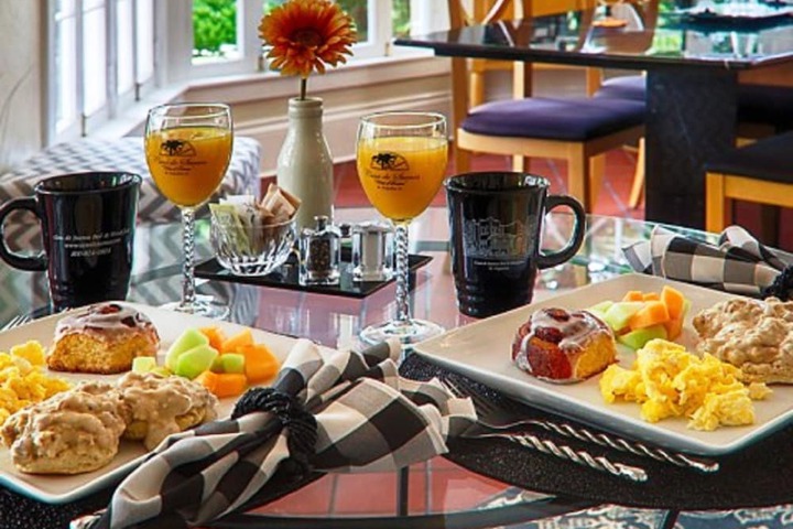 Breakfast/Coffee Service 52 of 60