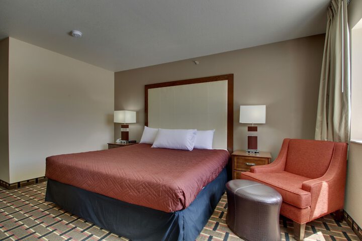 1 King Bed (24 of 27)