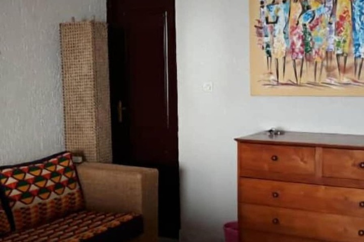 Room 6 of 90