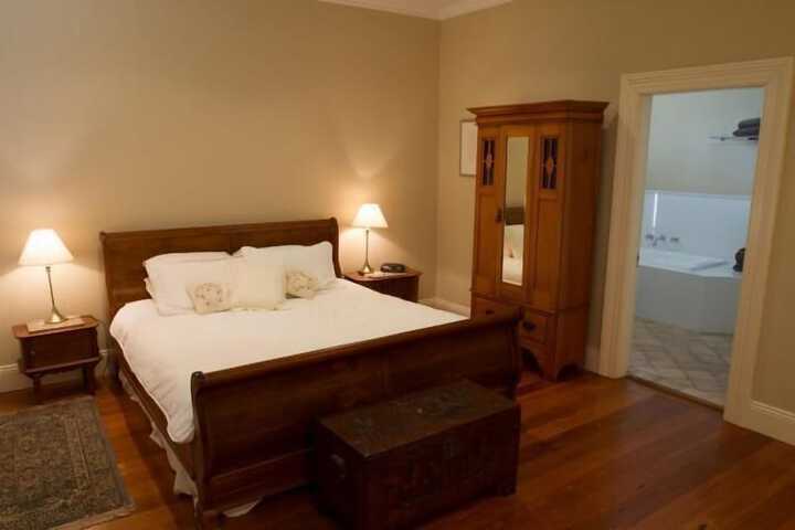 Room 2 of 17