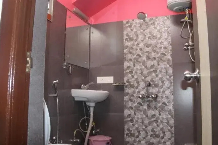 Room 14 of 23