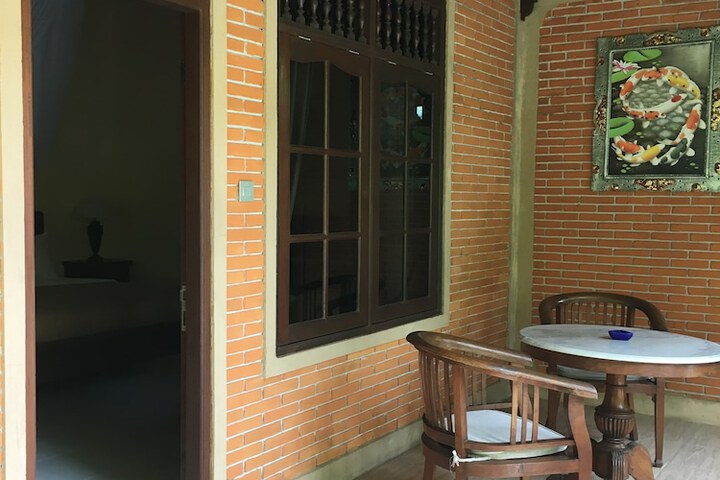 Room 11 of 79