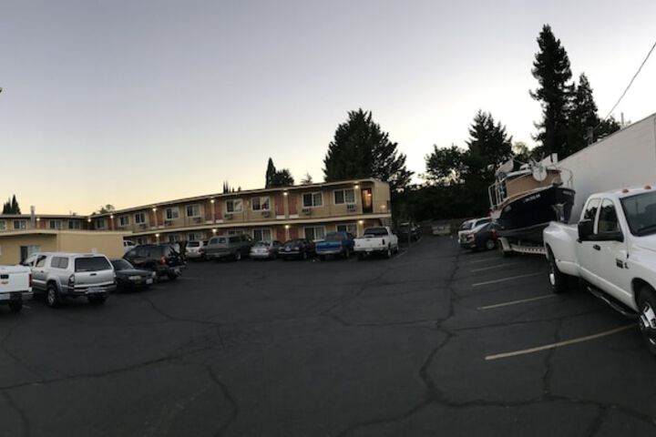 Property Grounds 19 of 29