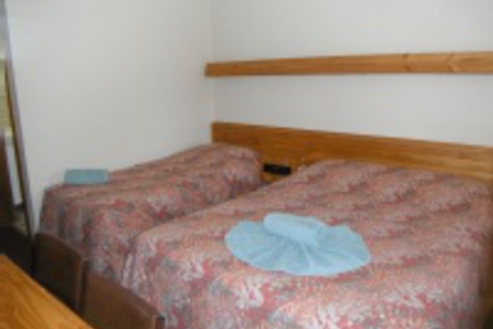 Room 102 of 144