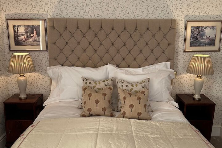 Room 2 of 14