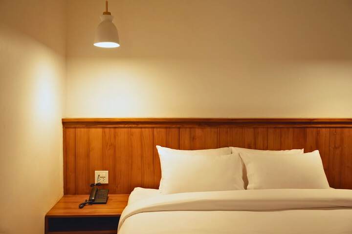 Room 27 of 65