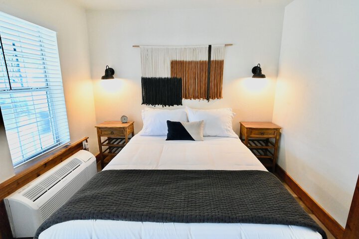 Room 20 of 64