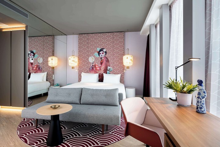 Room 38 of 107