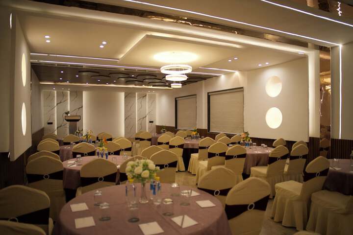 Ballroom/Hall 43 of 55