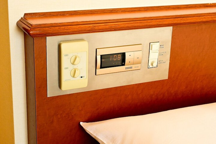 Room 15 of 42