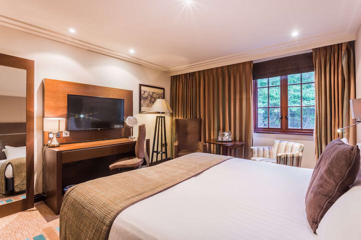 Room 35 of 117