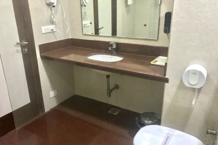 Room 208 of 288