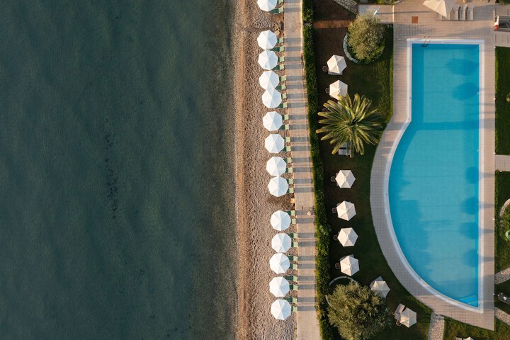 Pool 56 of 208