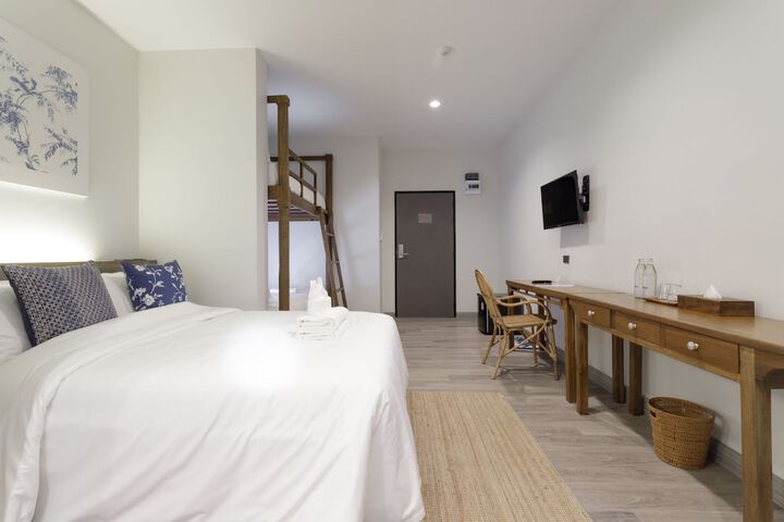 Room 40 of 138